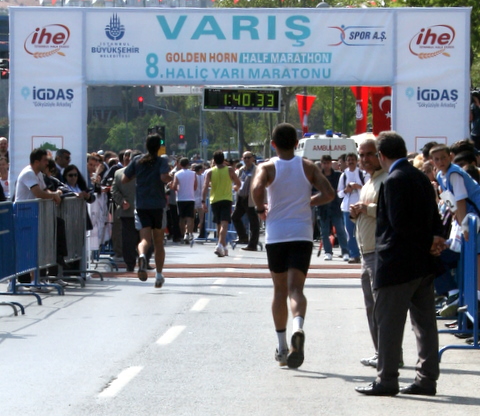 Haliç Yarımaratonu finish