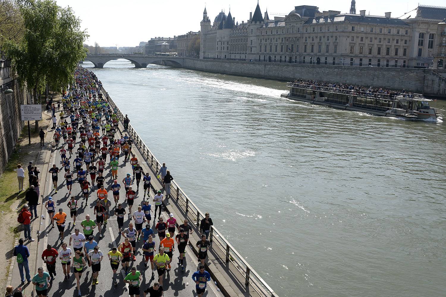 Paris Maratonu 2016 Seine kıyısı